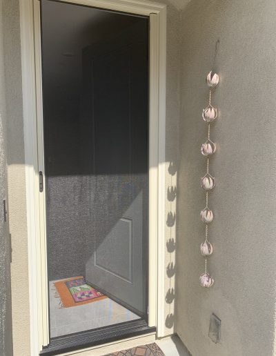 Single Retractable Door in Desert Sand