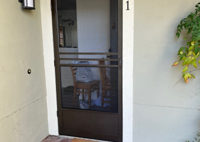 Tahoe Swinging Screen Door in Bronze