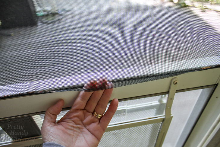Home Window Screen Repair in Scripps Ranch