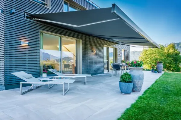 Retractable Awning Installation Oceanside